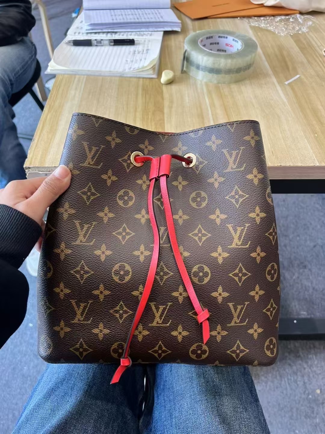 武汉二手名牌包店推荐:奢侈品门店怎么挑?类型、名气来源与商圈分布